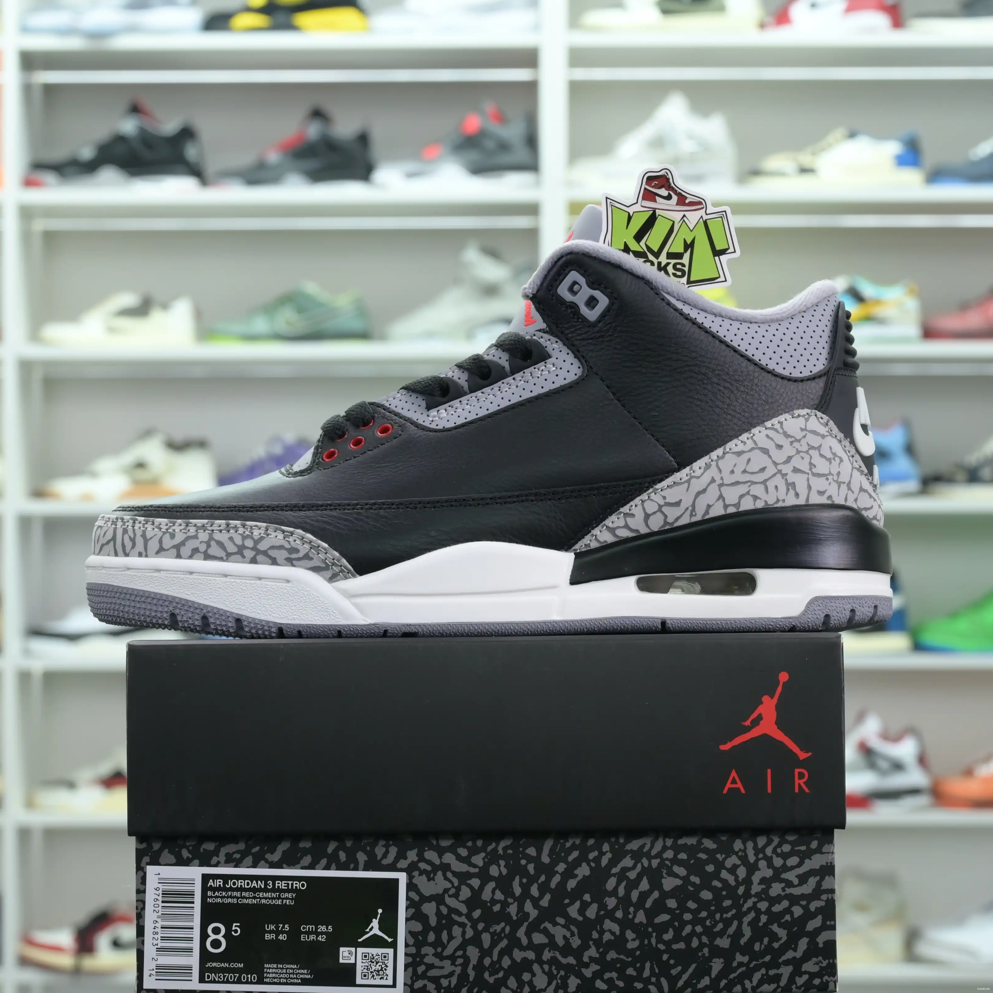 Reimagined” 3“Black Cement Jordan Air Kimikick 0421